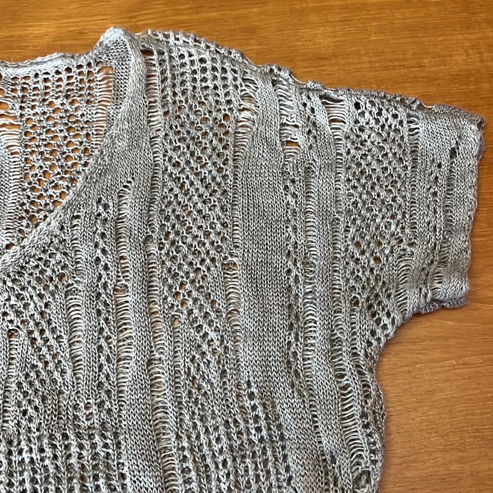 Eileen Fisher Open Knit Linen Top-Gray, Short Sleeve, V-Neck, Size M, GUC. - Picture 8 of 15